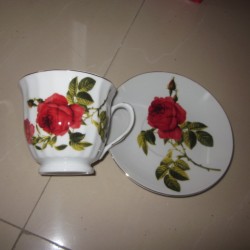 Deluxe 12 Pc. Cup and Saucer (Red Rose),8/C