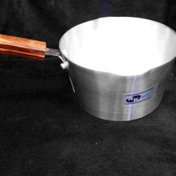 Milk Pan shinning with wooden handle 20 CM 10C