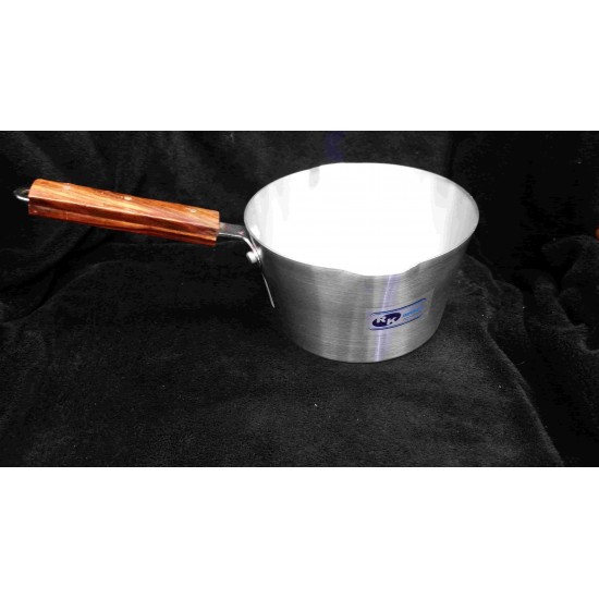 Milk Pan Shining with wooden handle 22 CM 10C