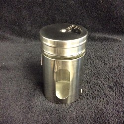ENCASED SPICE SHAKER IN DISPLAY BOX SIZE:D4.9*H8CM 