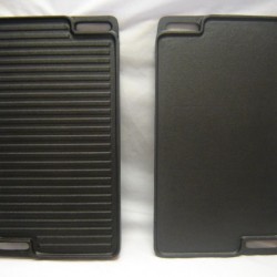 Cast Iron Skillet with 2 ears 4/C